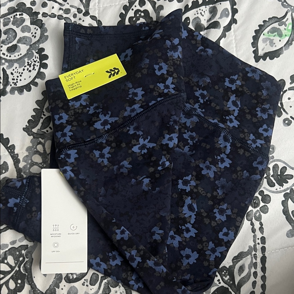 All in Motion Kids Leggings - Blue Floral - Picture 2 of 3
